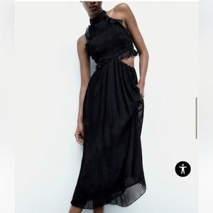 Zara NWT ruffled pleated dress black